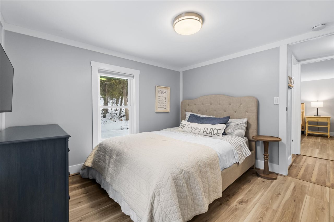 4136 Lakeshore Road