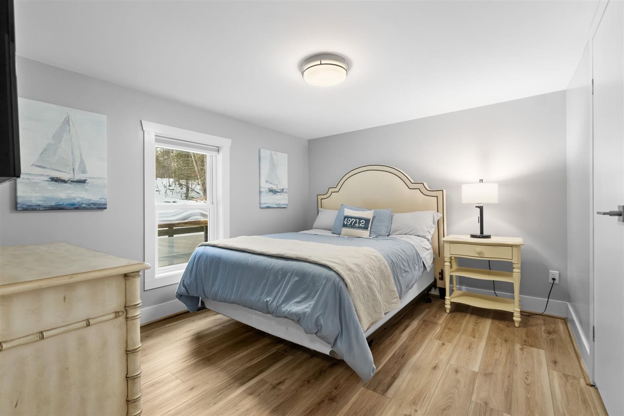 4136 Lakeshore Road