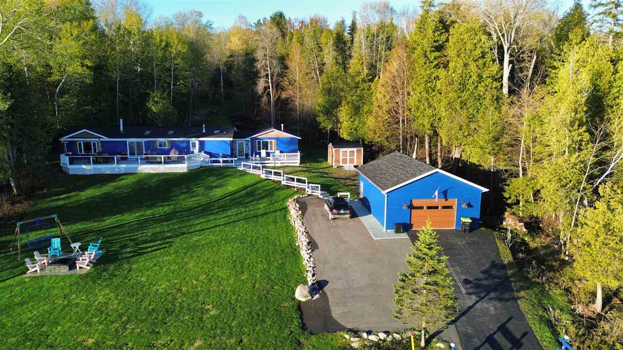 4136 Lakeshore Road