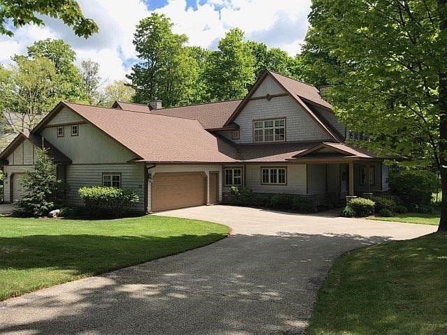 731 Greenway Drive