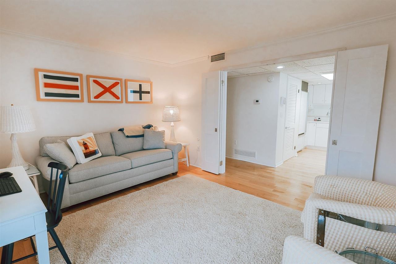 103 W Dixon Avenue Unit: 510