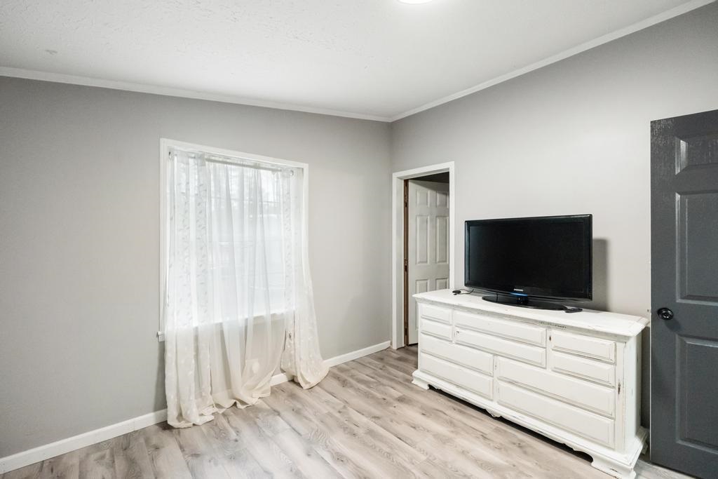 6809 Tremble Trail