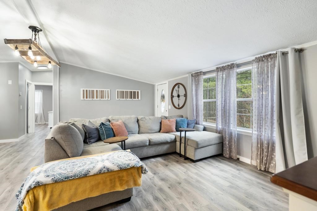 6809 Tremble Trail