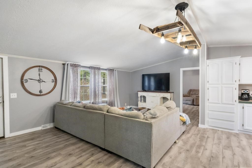 6809 Tremble Trail