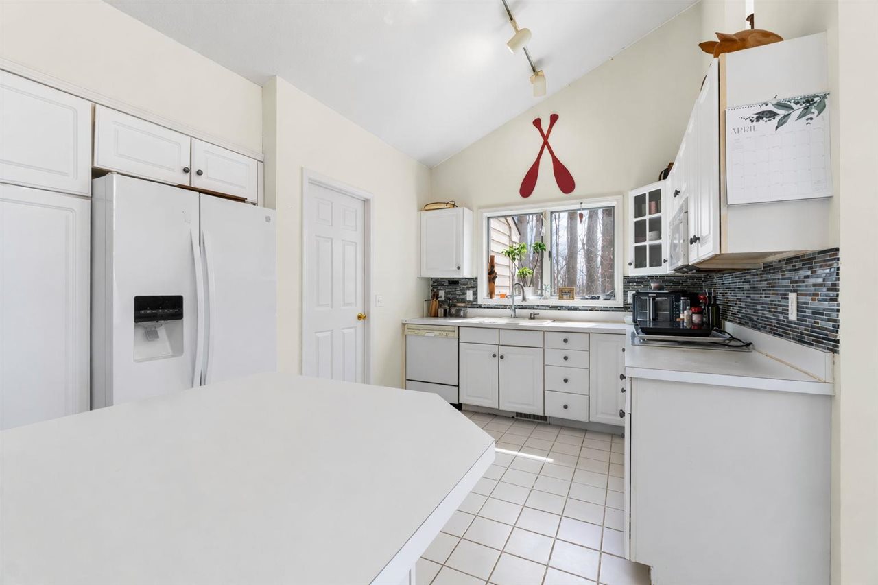 1826 Bluffs Edge