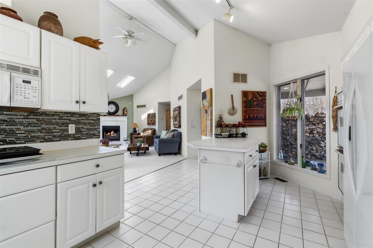 1826 Bluffs Edge