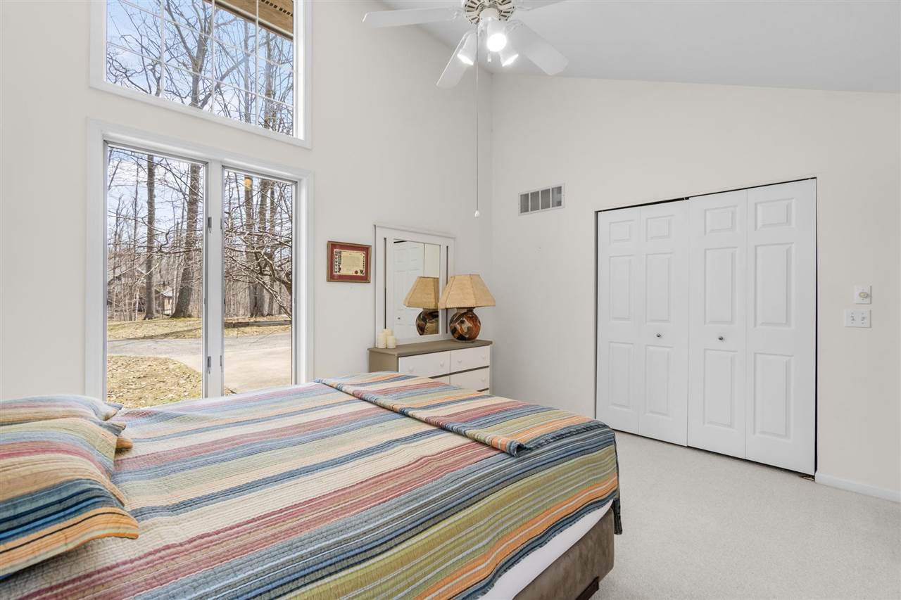 1826 Bluffs Edge