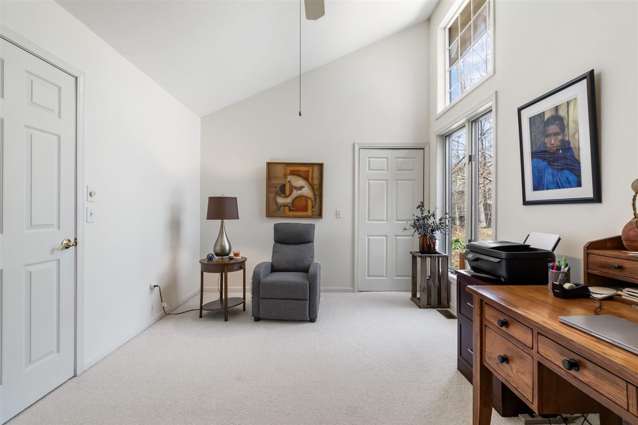 1826 Bluffs Edge