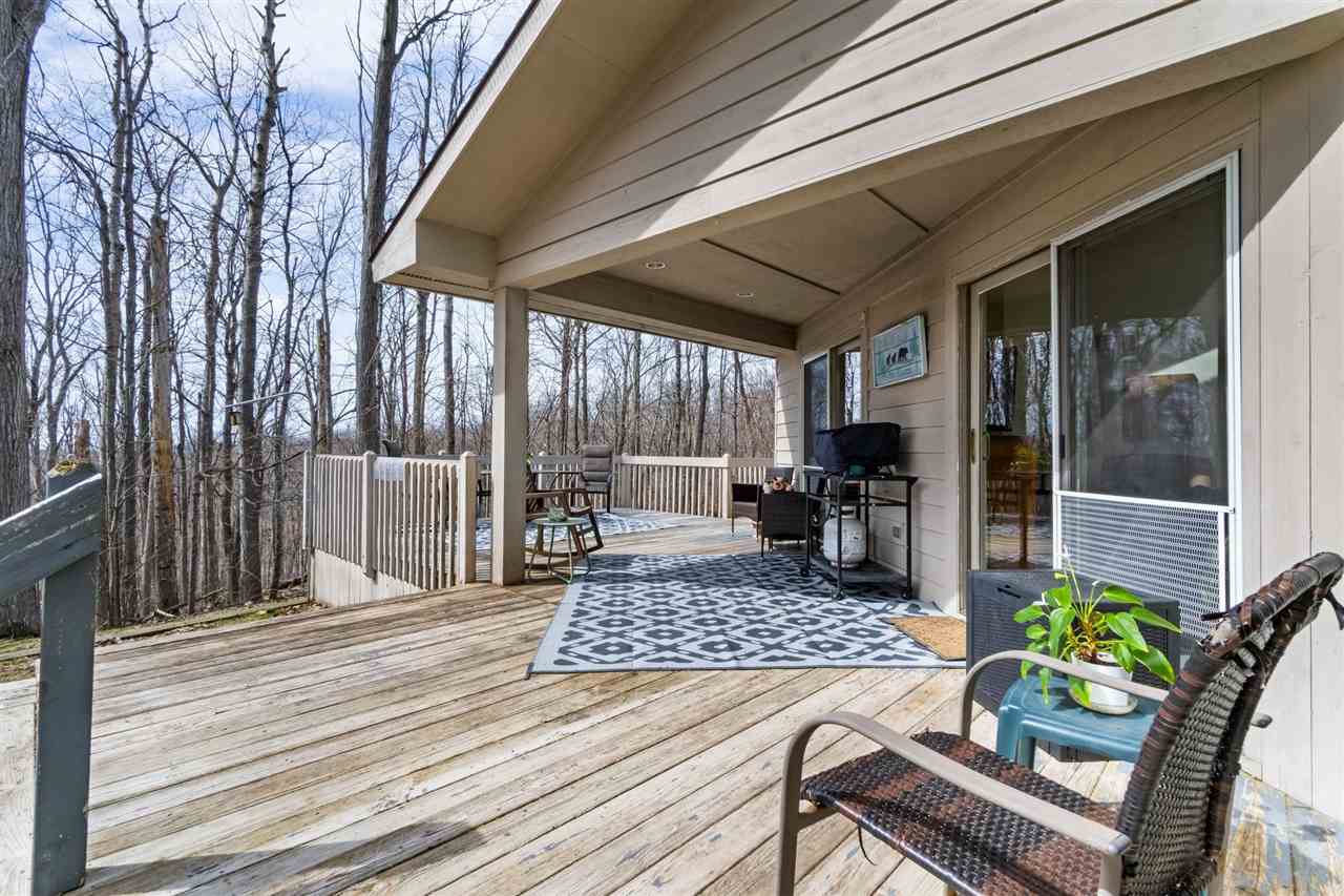1826 Bluffs Edge