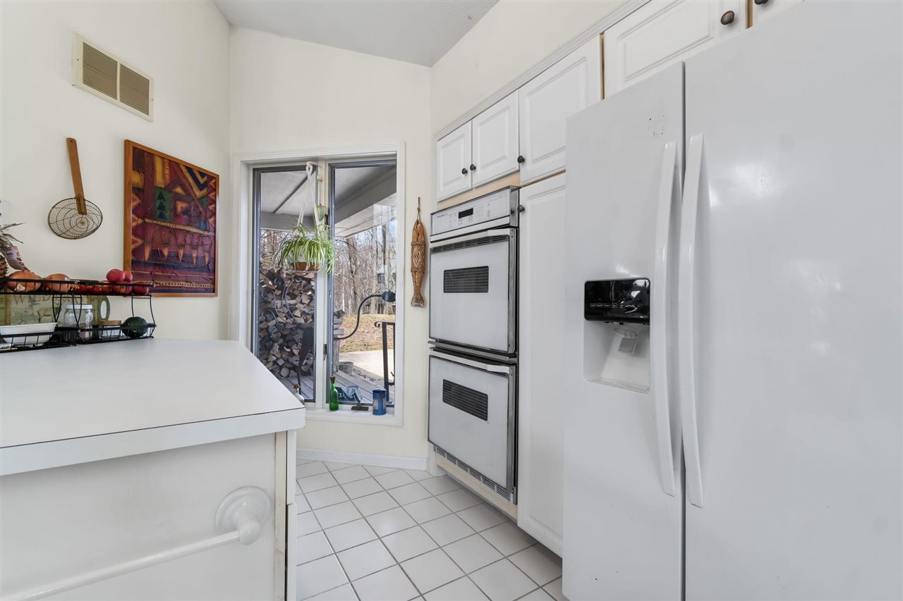 1826 Bluffs Edge