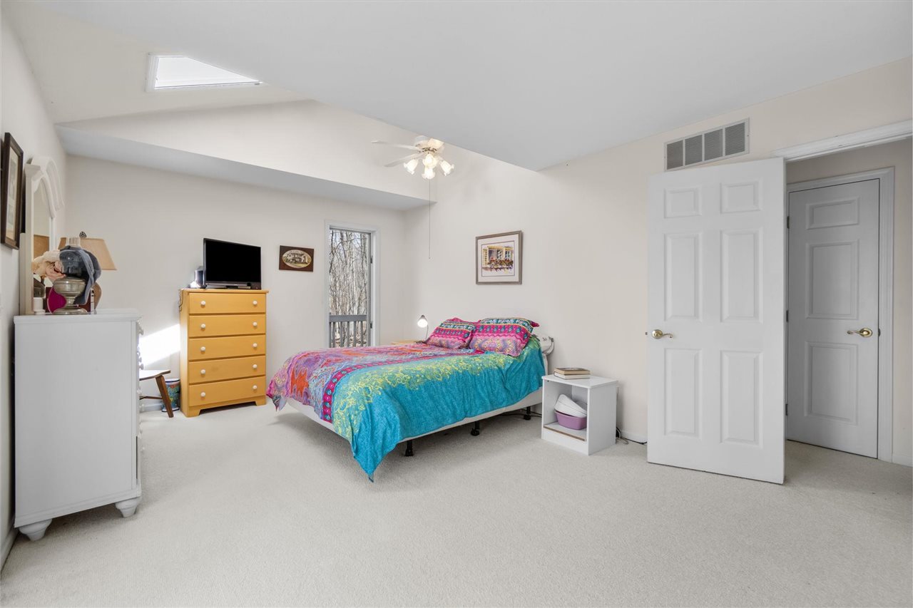 1826 Bluffs Edge