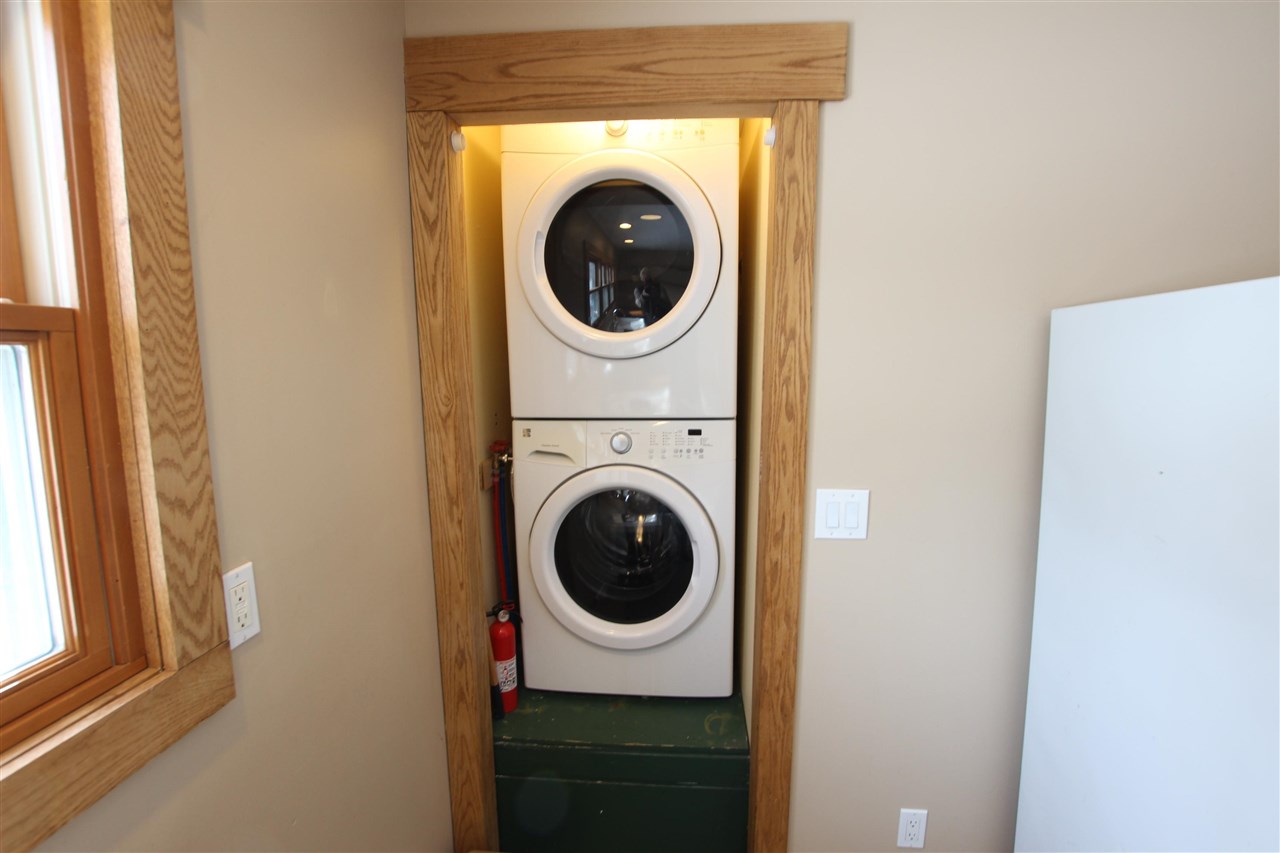 400 W Upright Street