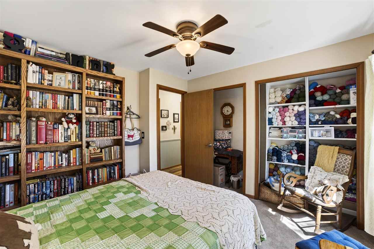 8945 Mercer