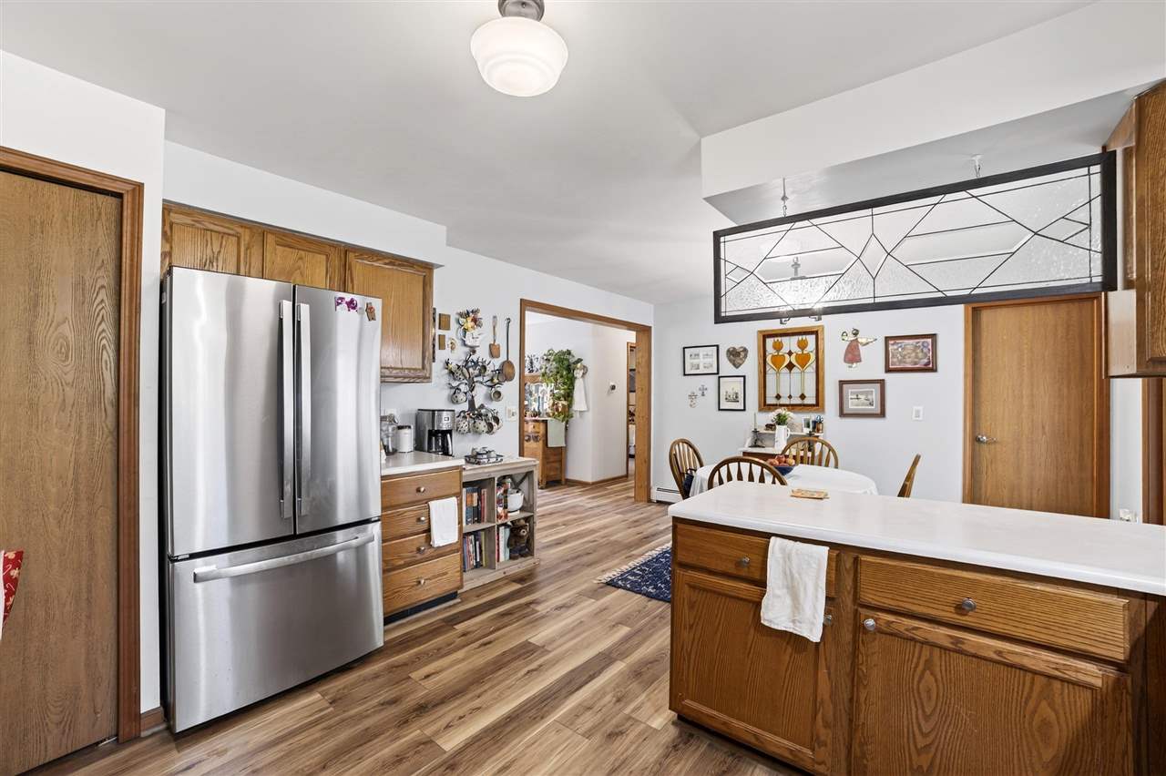 8945 Mercer
