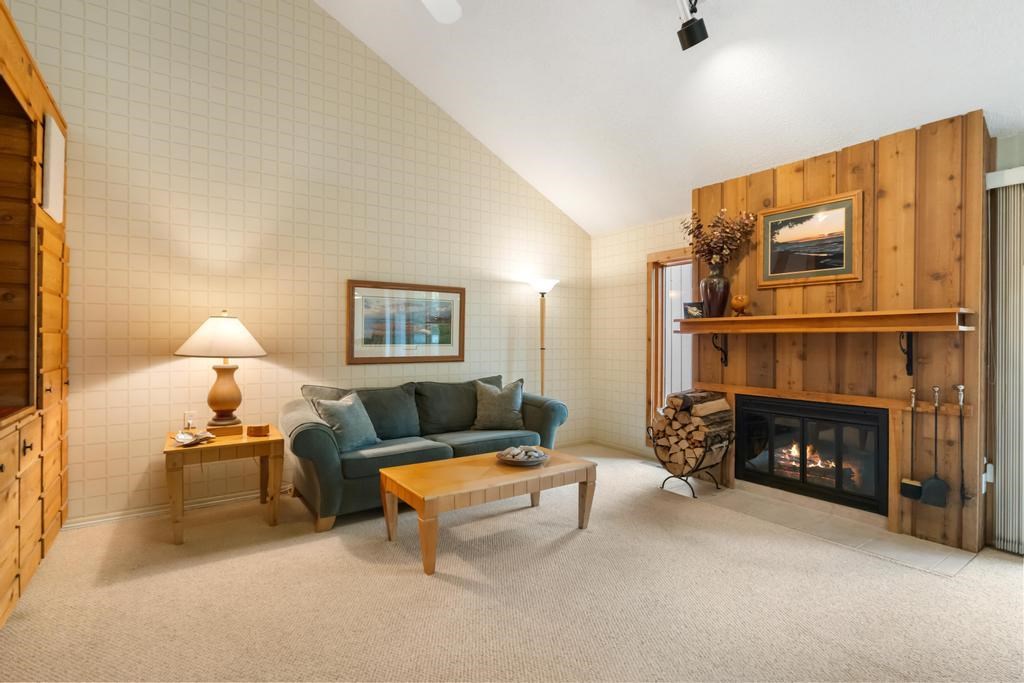277 E Harbor Drive Unit: 1