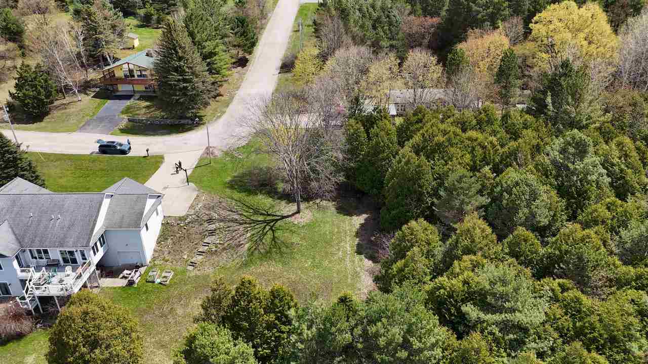 120 Lakeview Drive