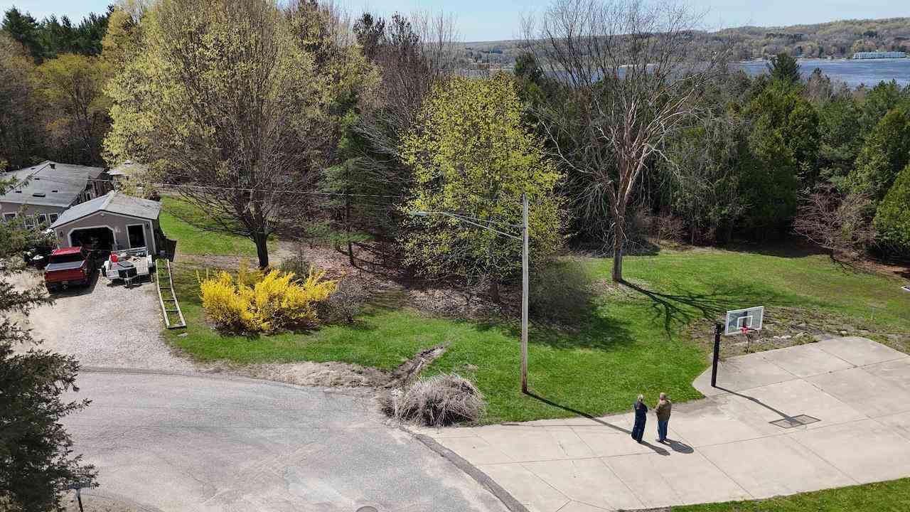 120 Lakeview Drive