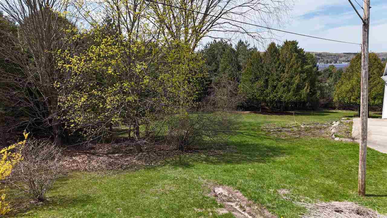 120 Lakeview Drive