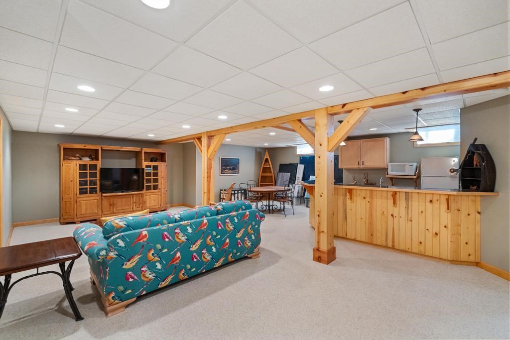 2412 Greenbriar