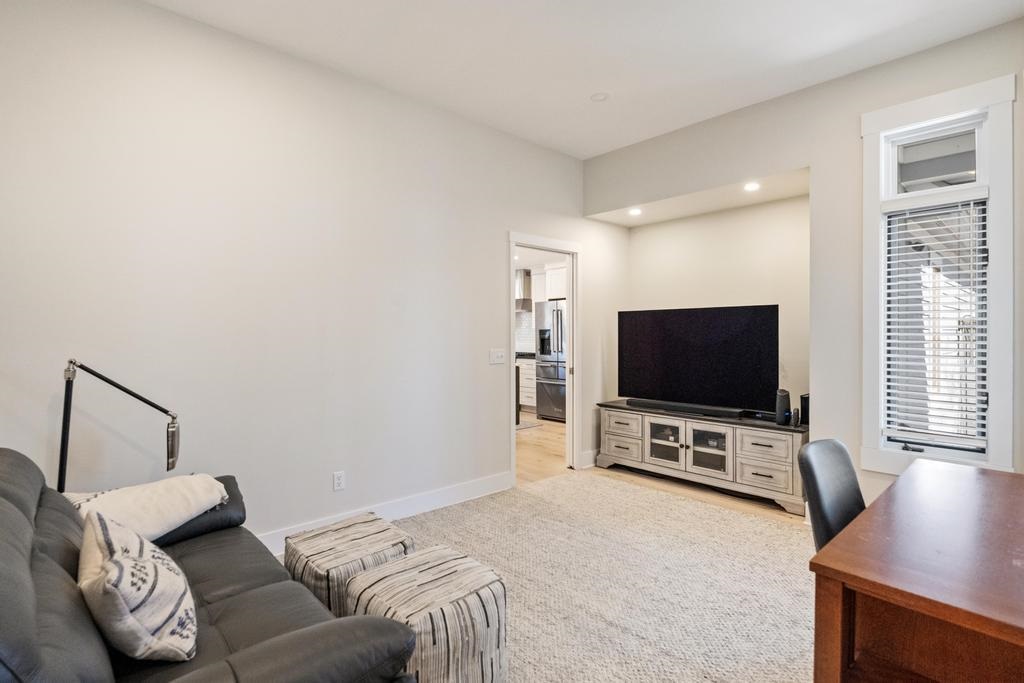 2412 Greenbriar