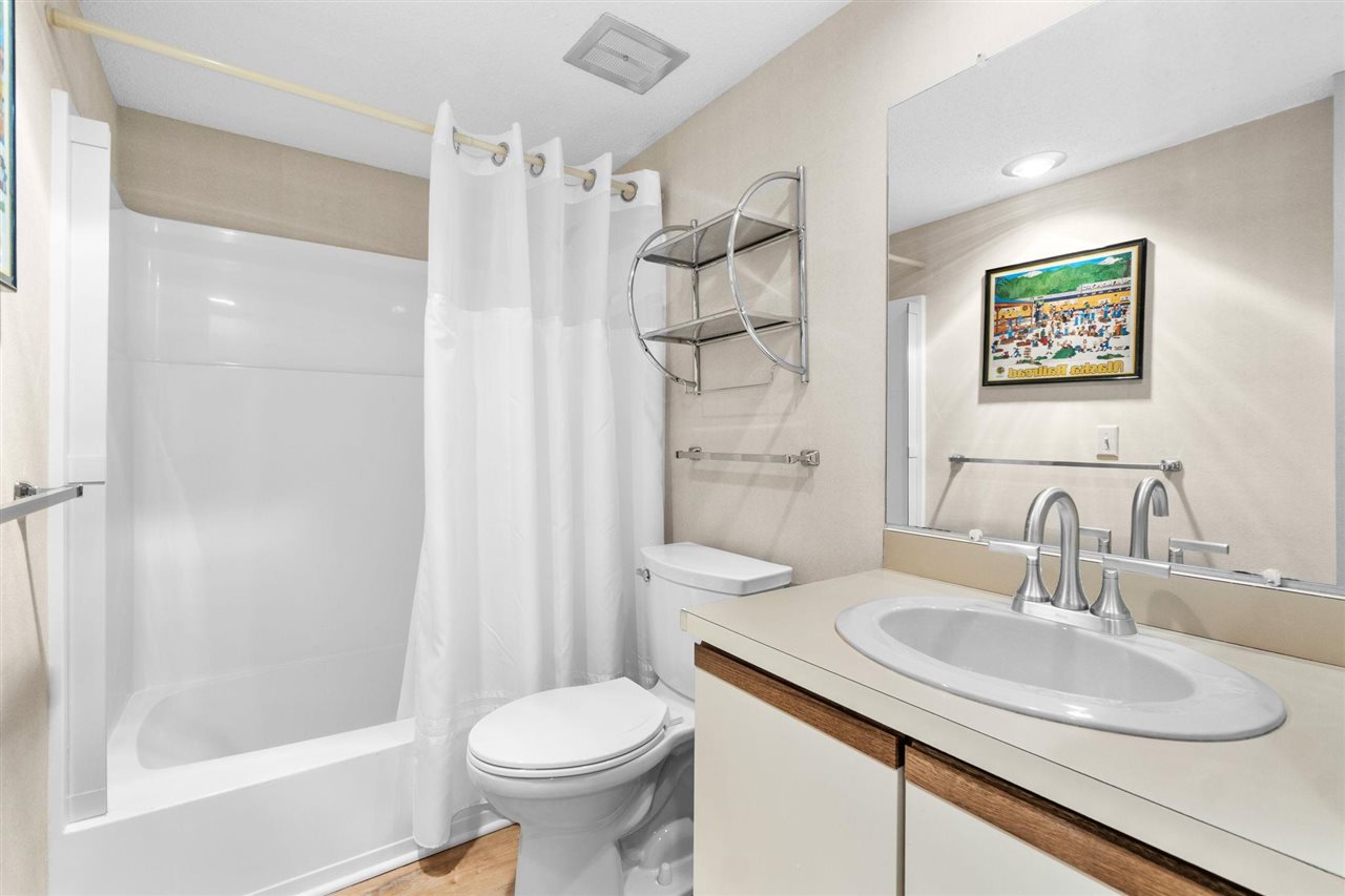 799 N Lake Street Unit: B