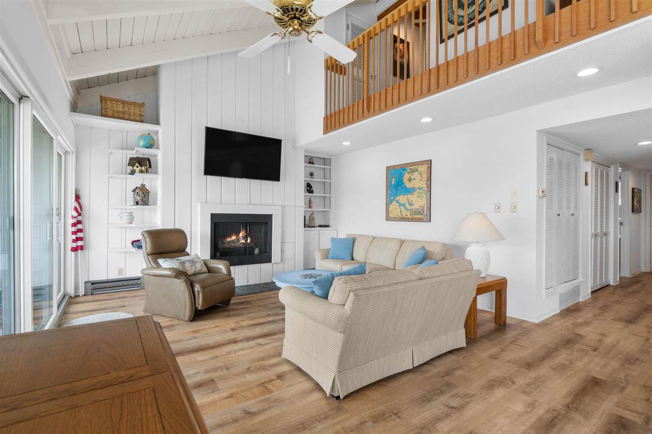 799 N Lake Street Unit: B