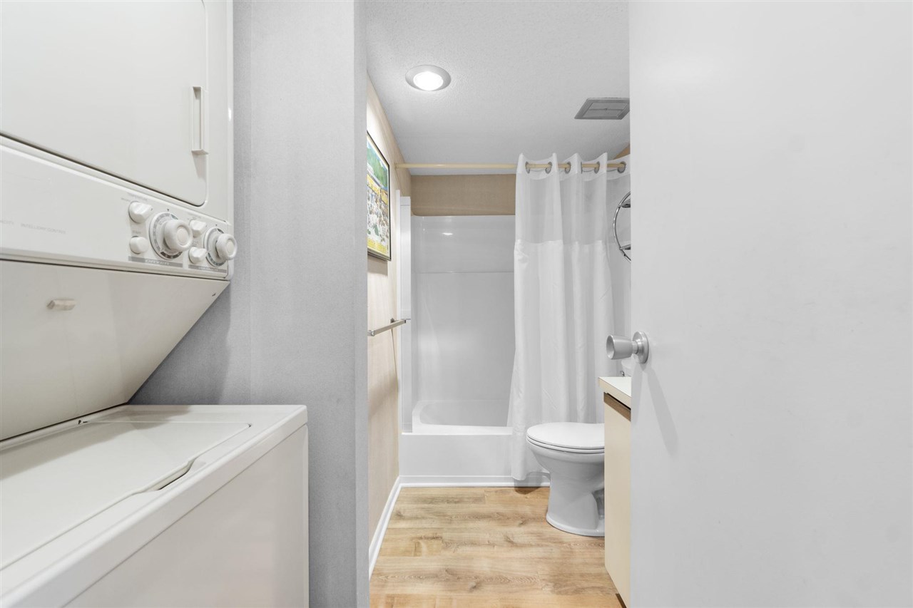 799 N Lake Street Unit: B