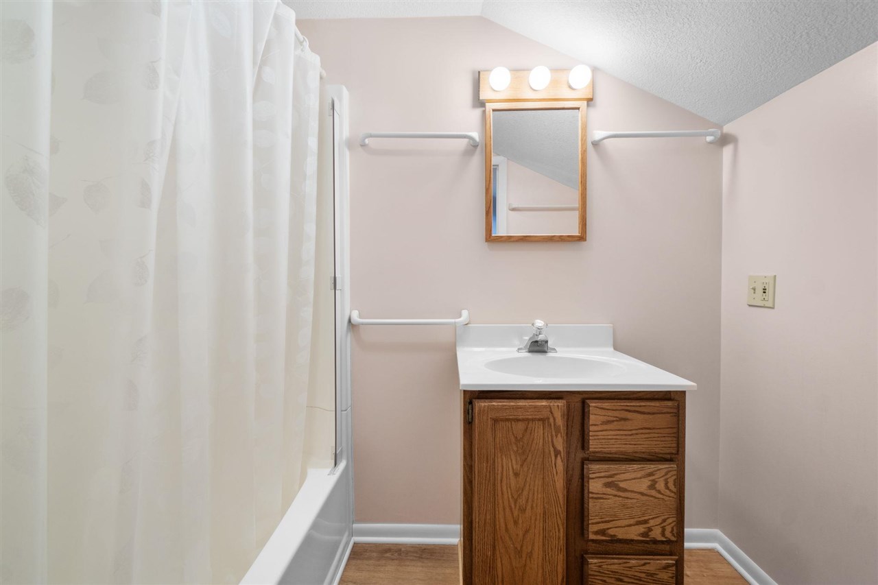 799 N Lake Street Unit: B