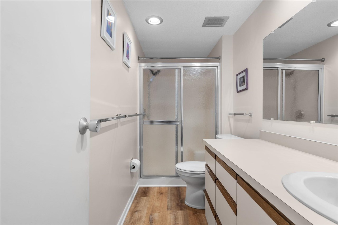 799 N Lake Street Unit: B
