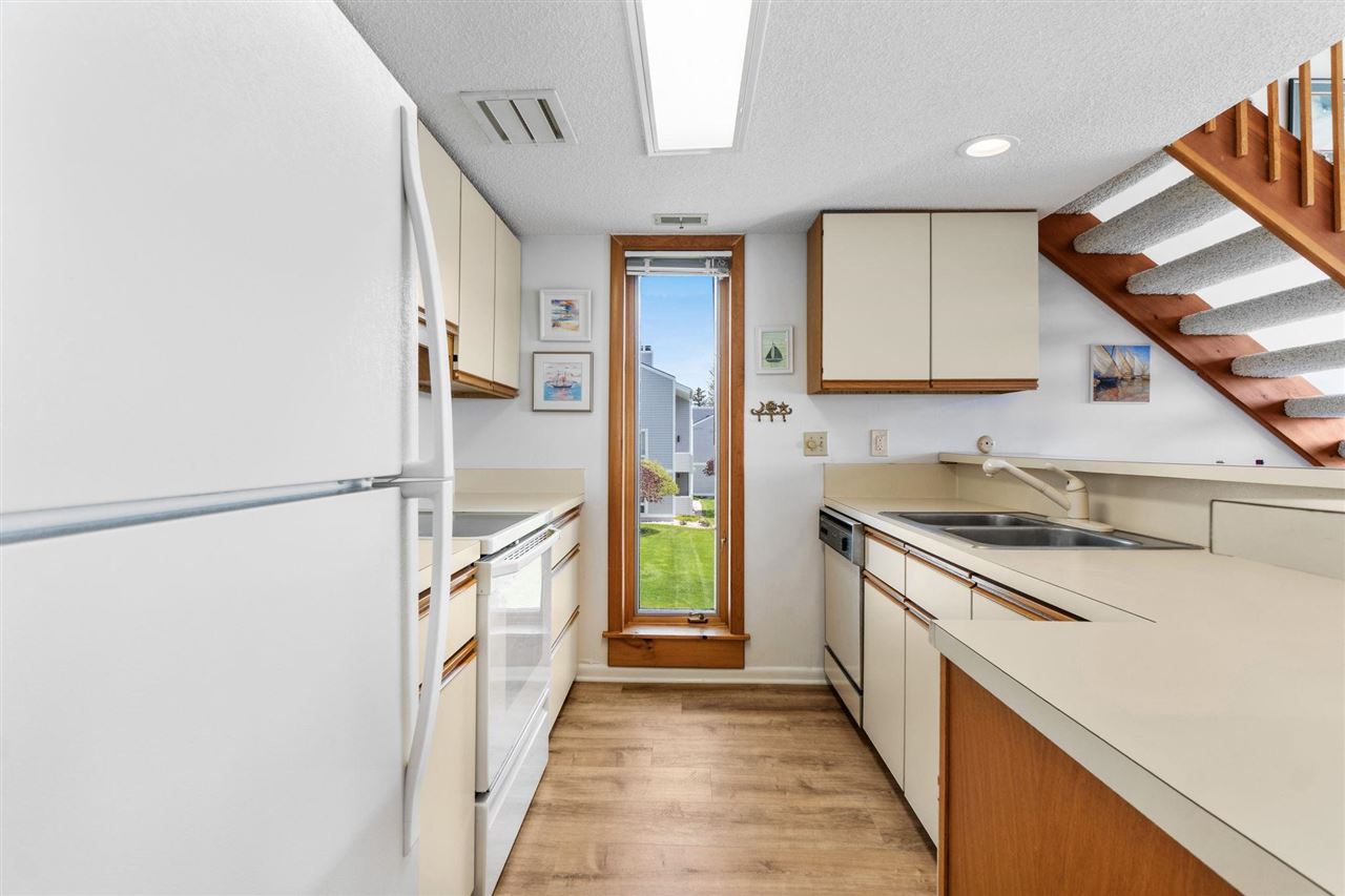 799 N Lake Street Unit: B