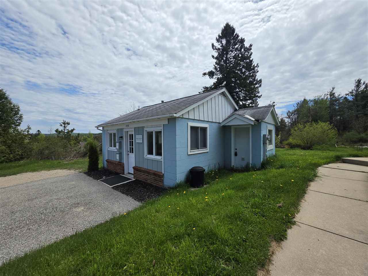 1934 E Mitchell Road