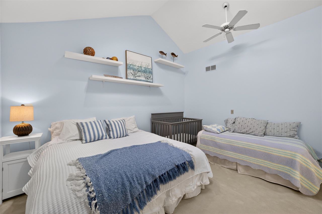 6040 Pine Lake Club Unit: 20/54