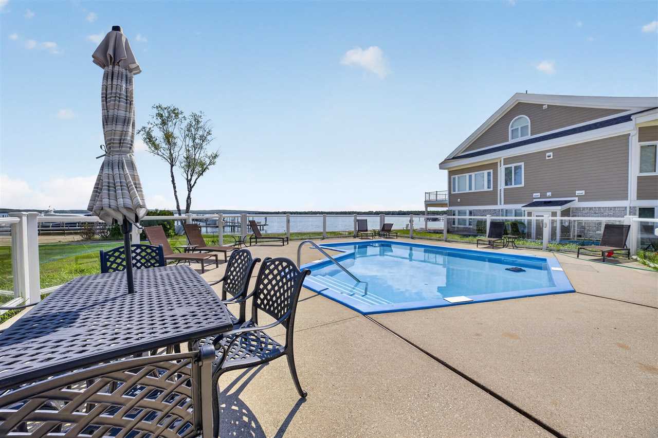 6040 Pine Lake Club Unit: 20/54