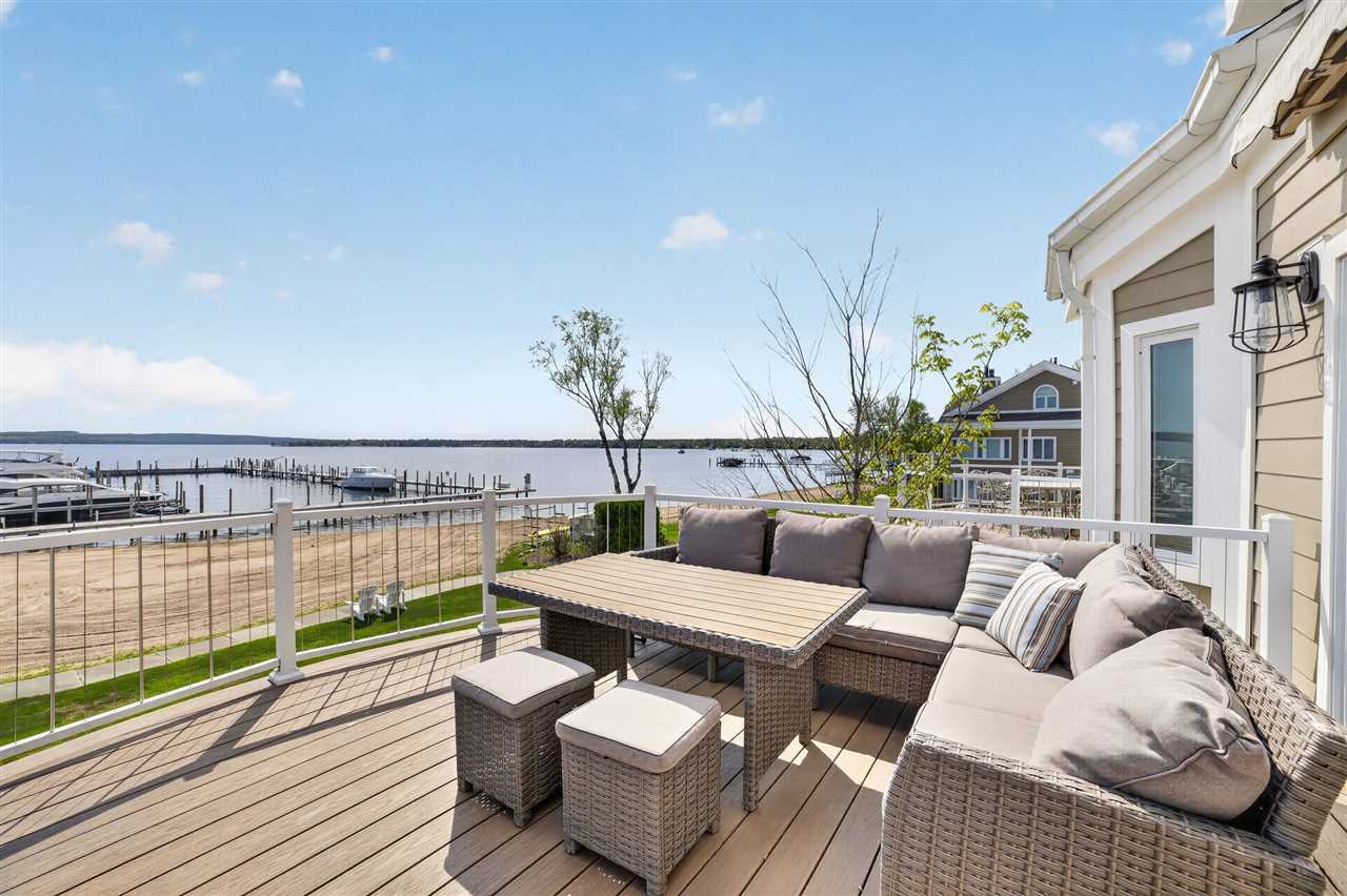 6040 Pine Lake Club Unit: 20/54