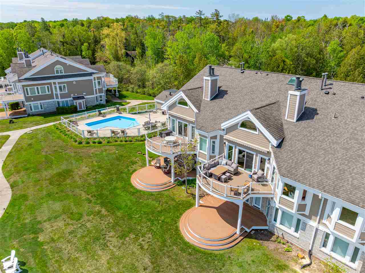 6040 Pine Lake Club Unit: 20/54