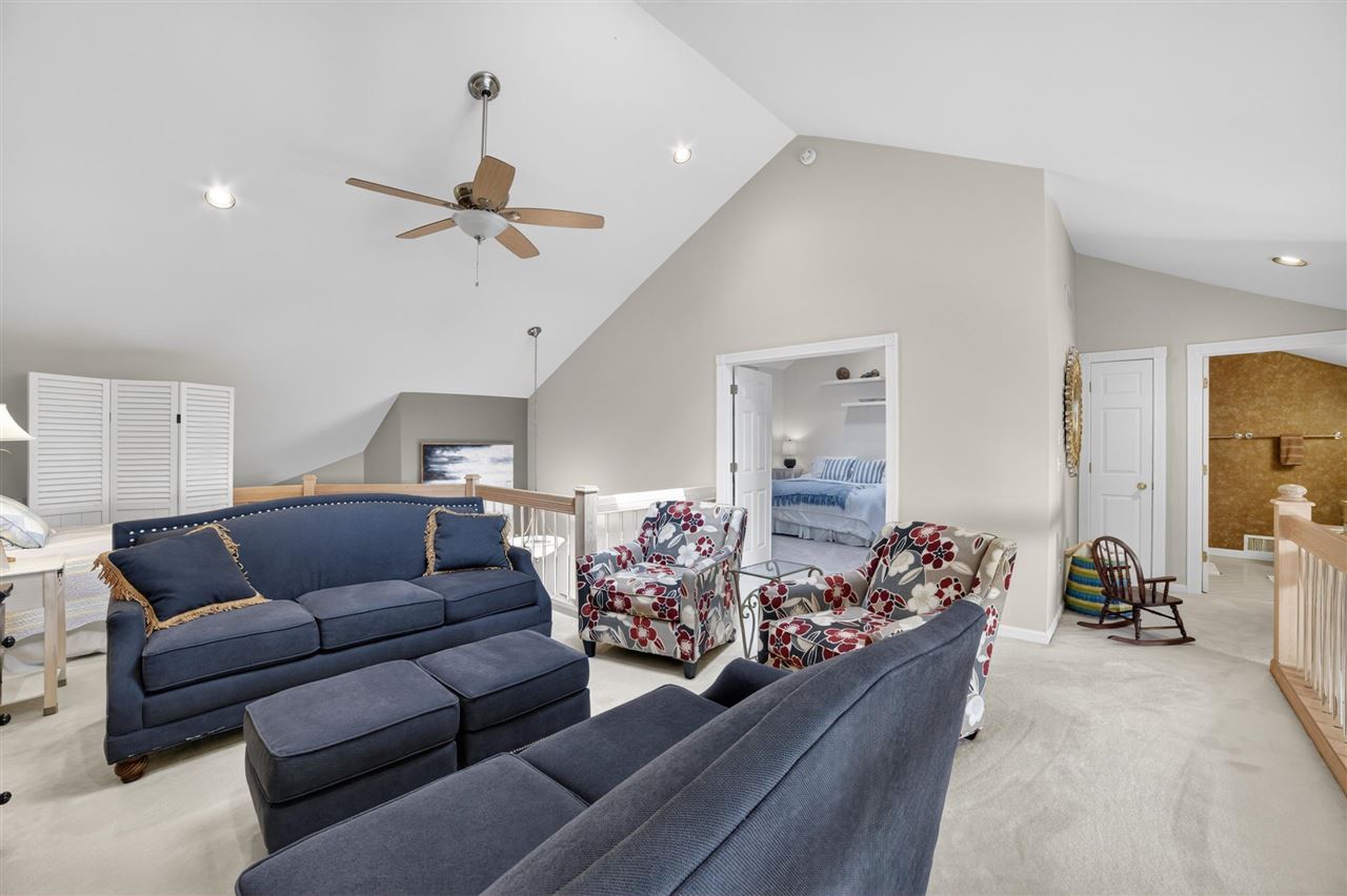 6040 Pine Lake Club Unit: 20/54