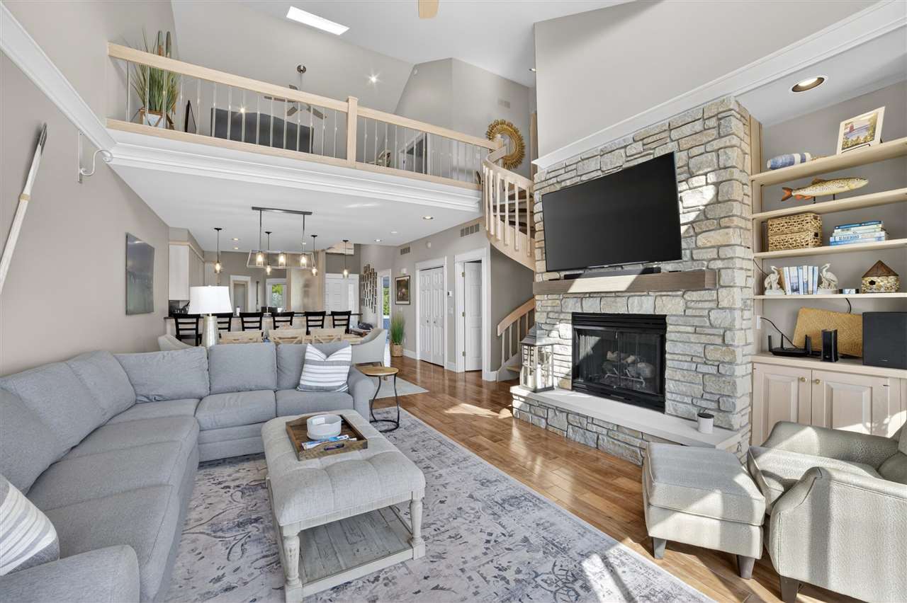 6040 Pine Lake Club Unit: 20/54