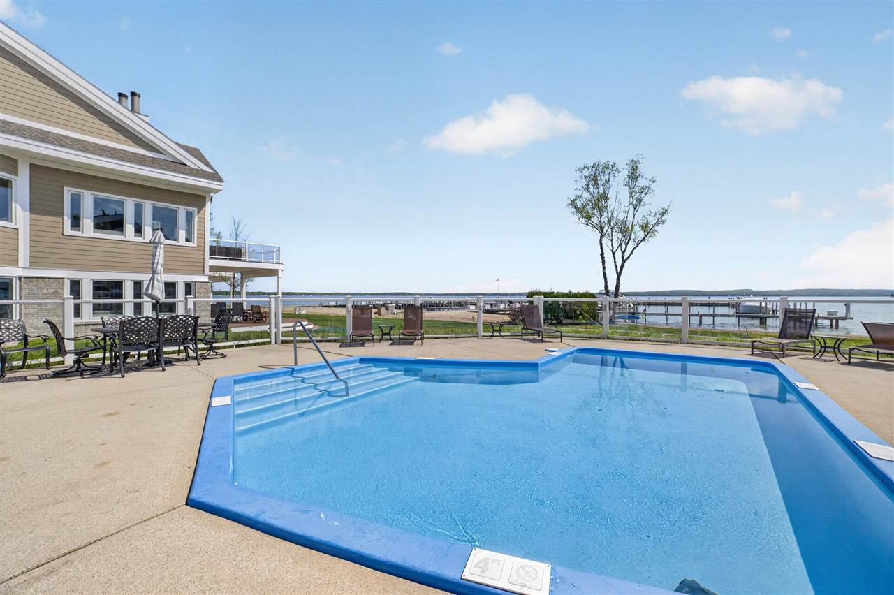 6040 Pine Lake Club Unit: 20/54