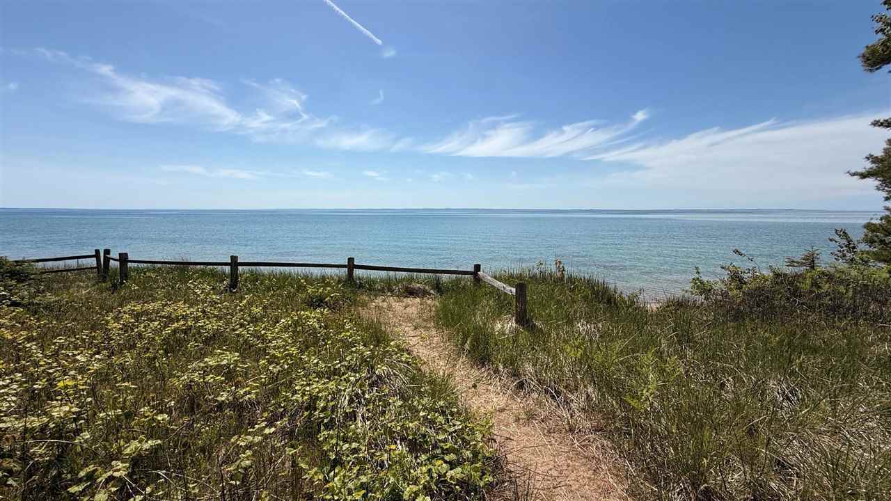 12851 Manitou Trail