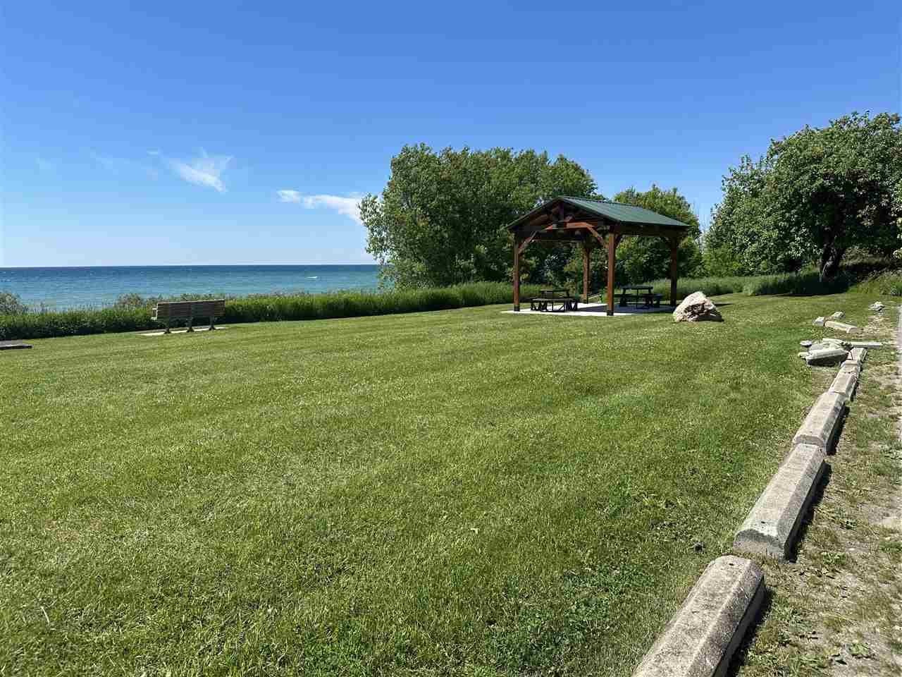 12 Foxview Drive Unit: 12