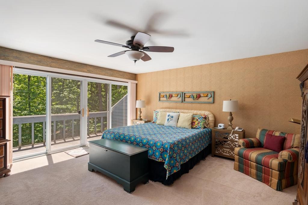1595 Broken Bow
