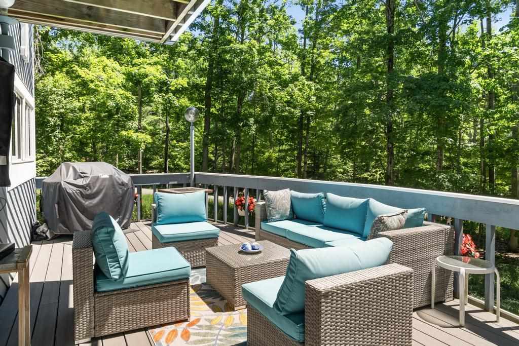 1595 Broken Bow
