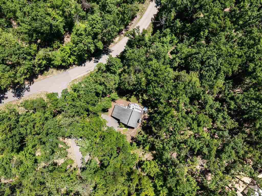 1595 Broken Bow