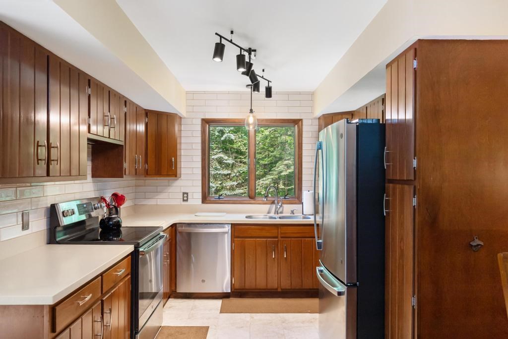 200 Birchwood Drive