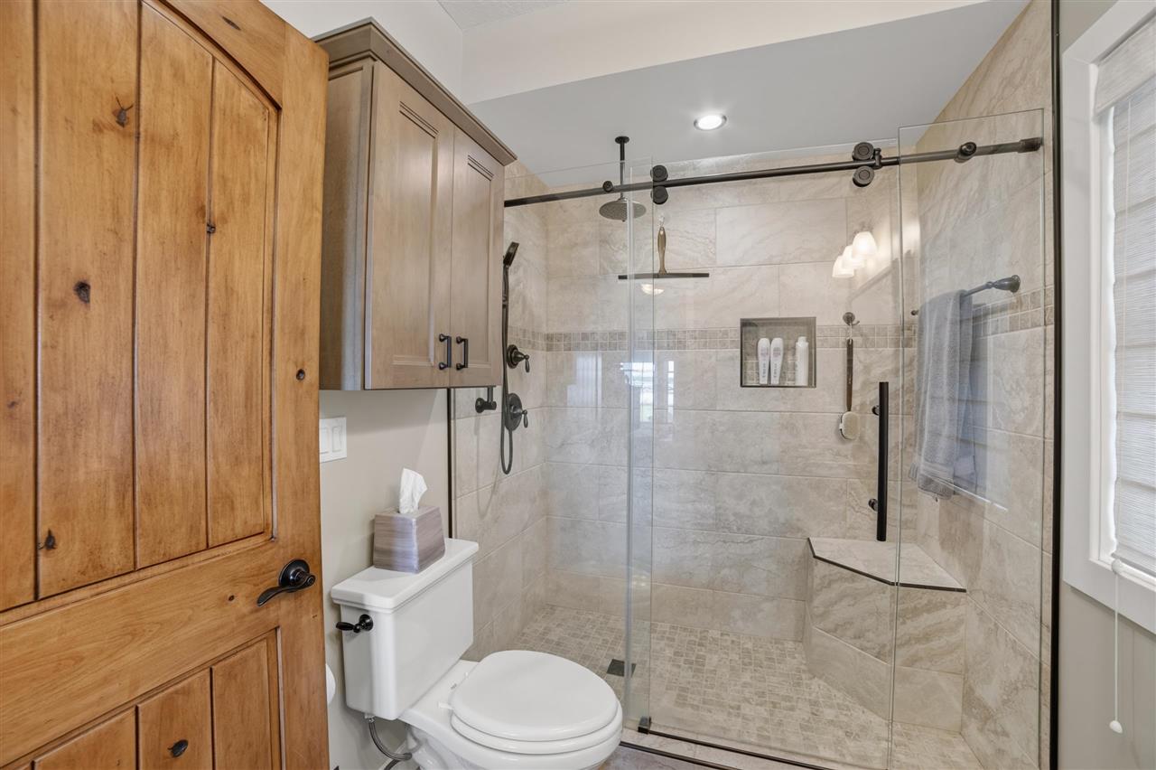 212 Front Street Unit: 5