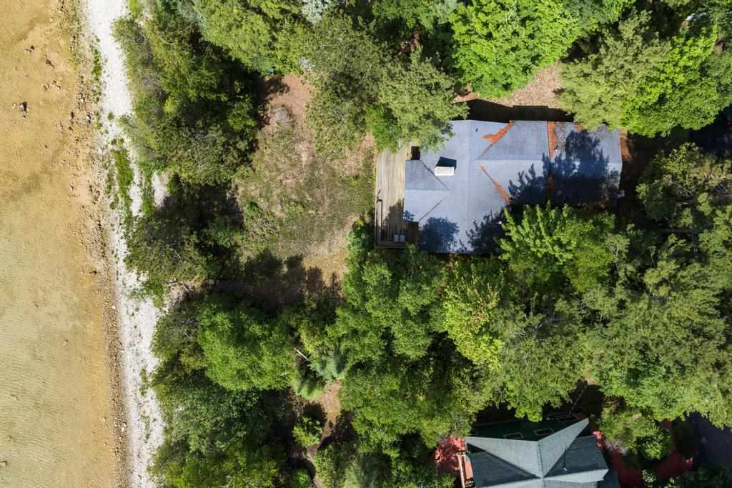 04883 LakeShore Drive