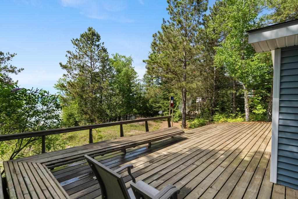 04883 LakeShore Drive