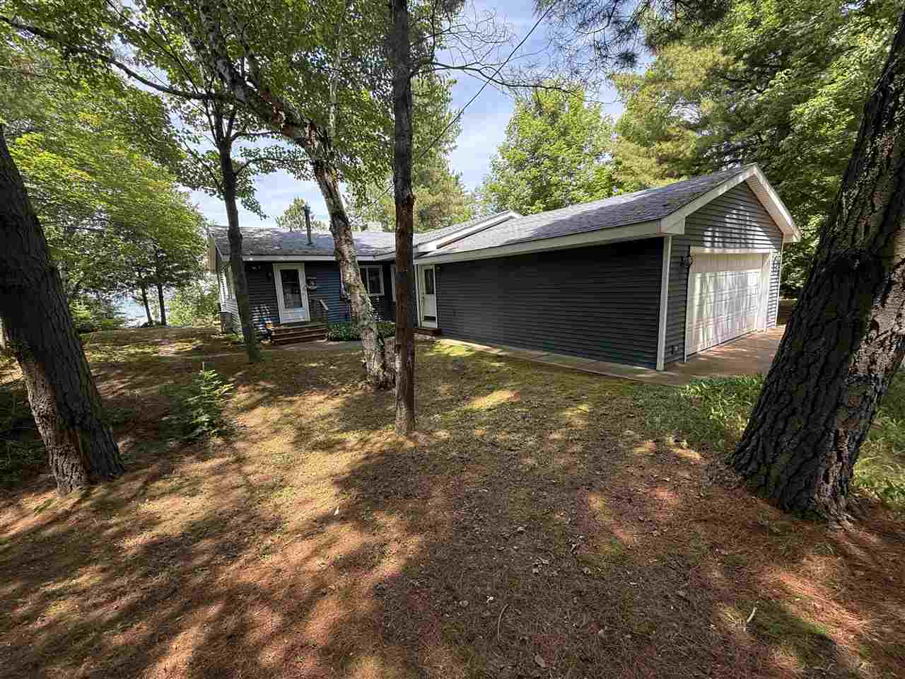 04883 LakeShore Drive