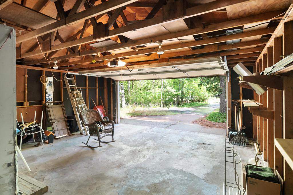 04883 LakeShore Drive