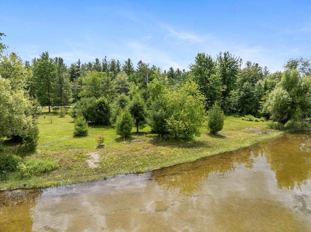 7505 Channel Road